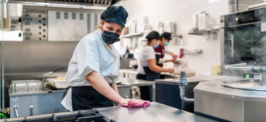 Limpieza de Cocinas Profesionales: Claves para una Cocina Higiénica y Libre de Grasa